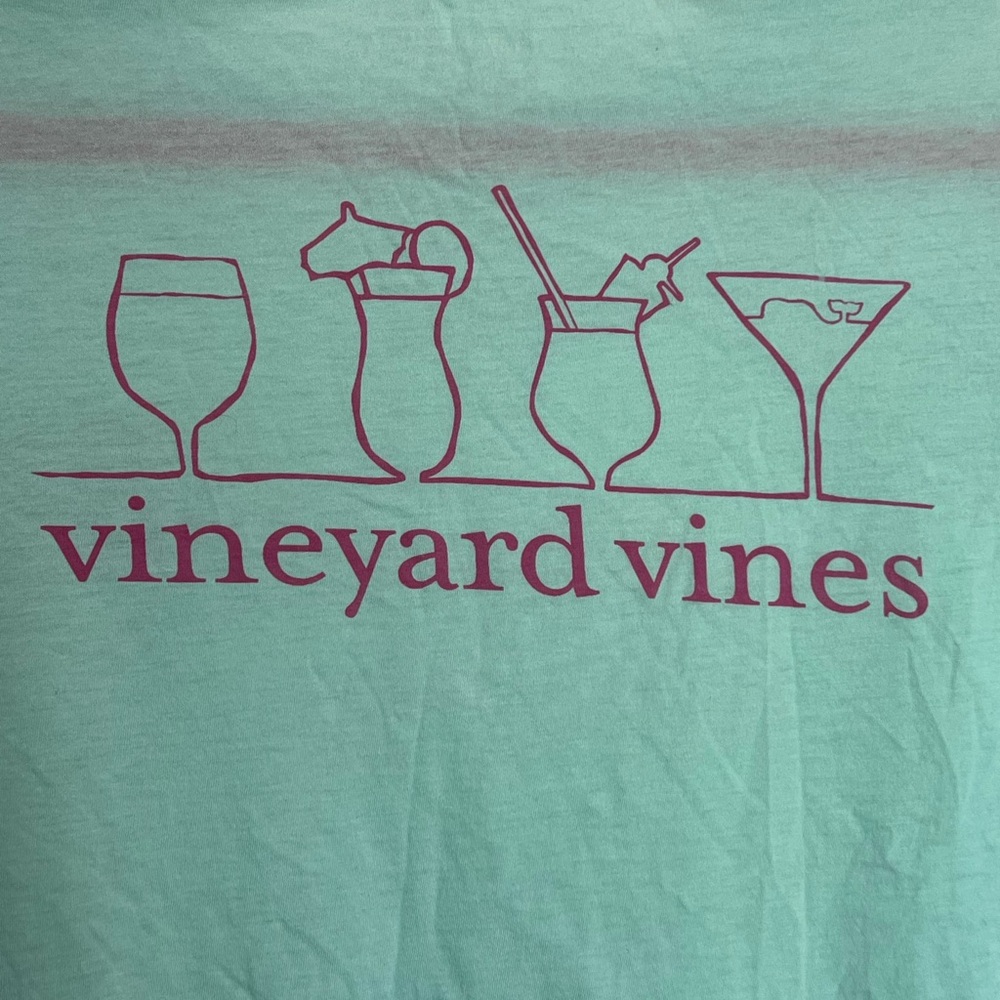 XS VINEYARD VINES TSHIRT